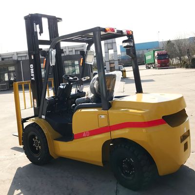 Isuzu C240 Engine 3 Ton Steel and Rubber Counterbalanced Diesel Forklift Truck CPCD30