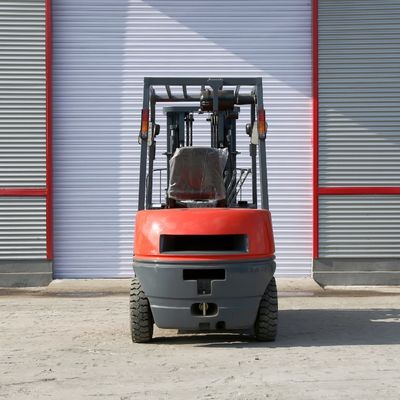 2.5 T Diesel Forklift Truck with 5m Triplex Full Free Mast and Steel Rubber Material