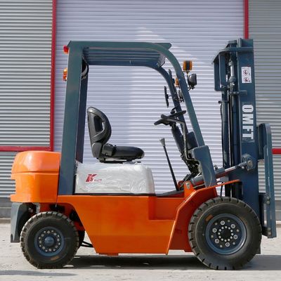 2.5 Ton Diesel Forklift Truck with Steel and Rubber Materials Min. Turning Radius 2280mm