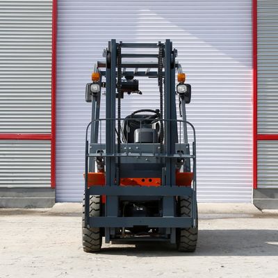 OEM and Spare Parts 3.0 T Diesel Forklift Truck with 6m 6000mm Mast Triplex Free Lift