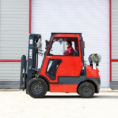 2tons LPG Forklift with Nissan Engine OEM and Spare Parts Ce ISO SGS Standard