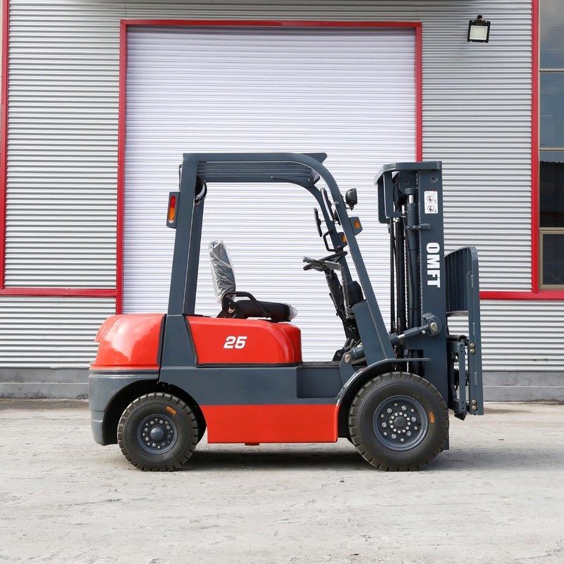 2.5 Ton 2500kg Cpcd25 Diesel Forklift Truck with 3m Two Stage Full Free Mast Lift height 3000-7000mm